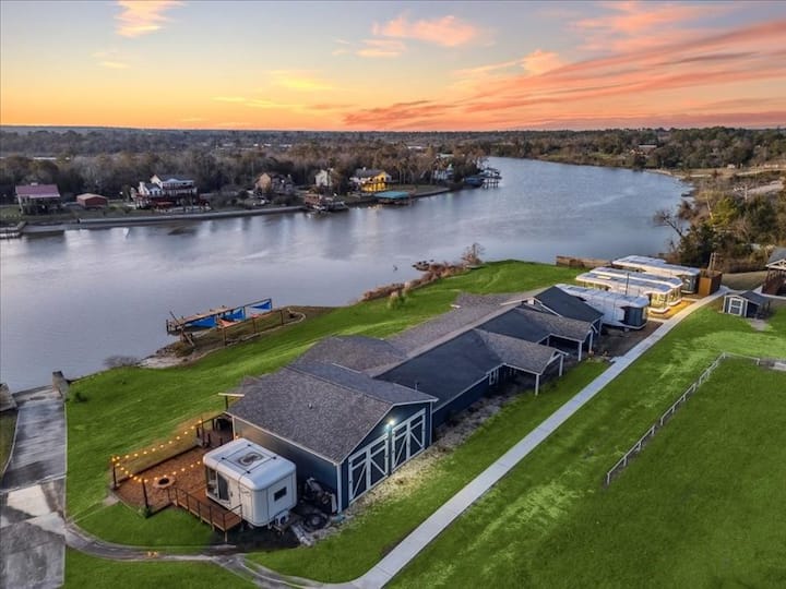 Le Bateau 8 - A Unique Stay By San Jacinto River - Highlands
