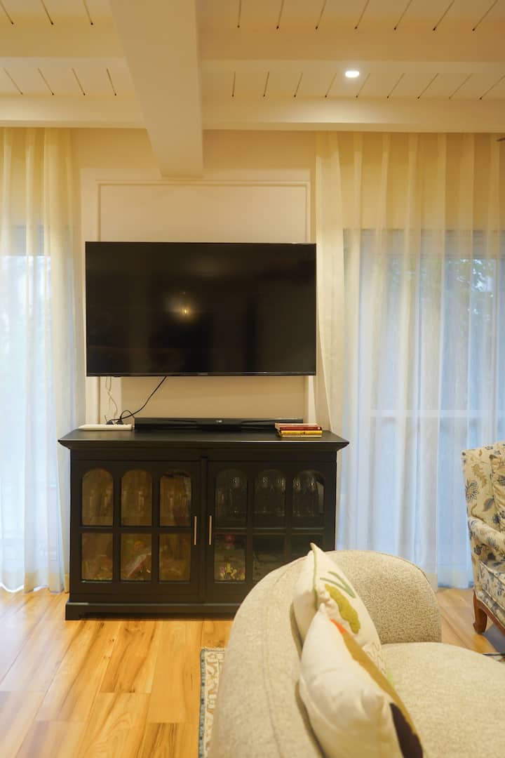Living room image 4