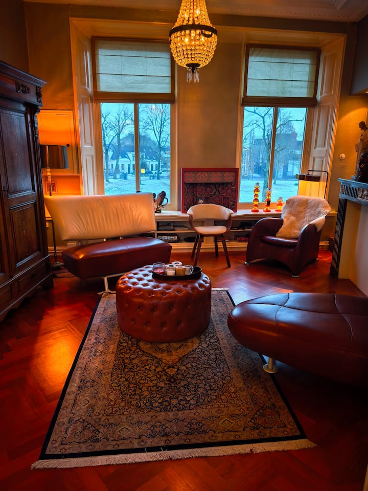 Historic Manor City Center With Jacuzzi, Fireplace - Leeuwarden