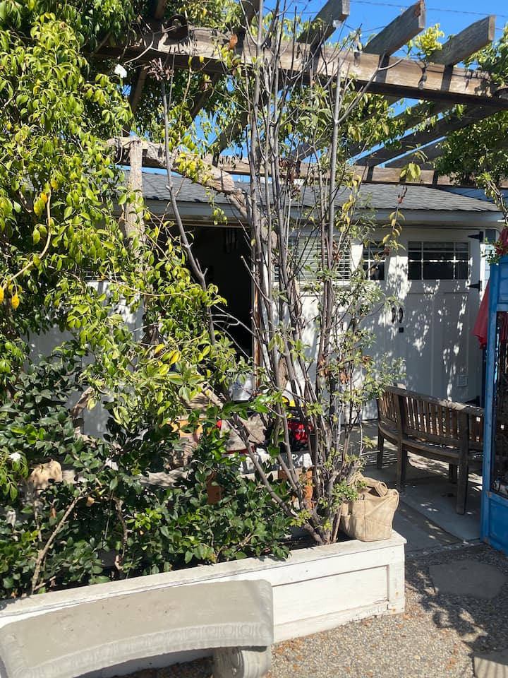 Sleepy Shack: Redondo Beach - Redondo Beach, CA