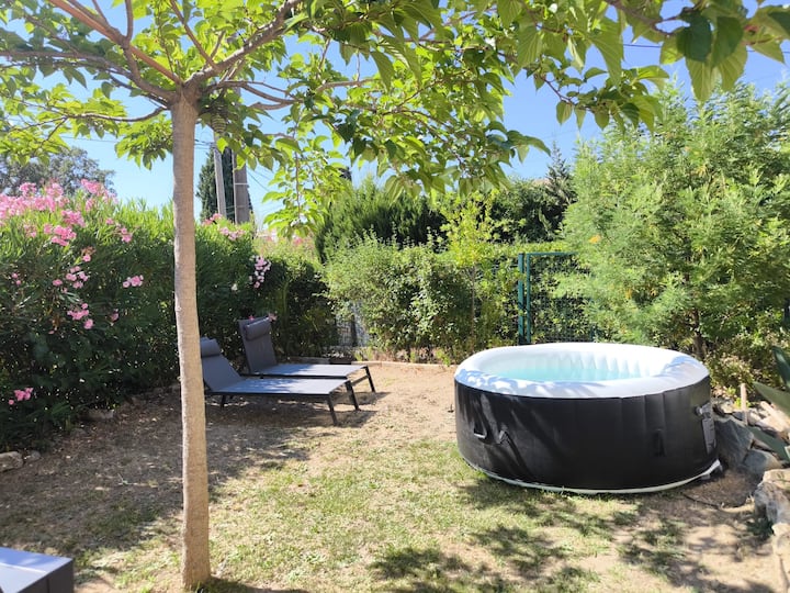 T3 En Rez De Jardin Proche De La Plage - Fréjus