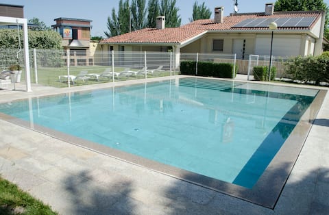 villa with pool in tudela
