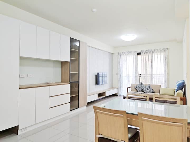Modern 2br/workspace 10f | City Views & Pool - Taichung City