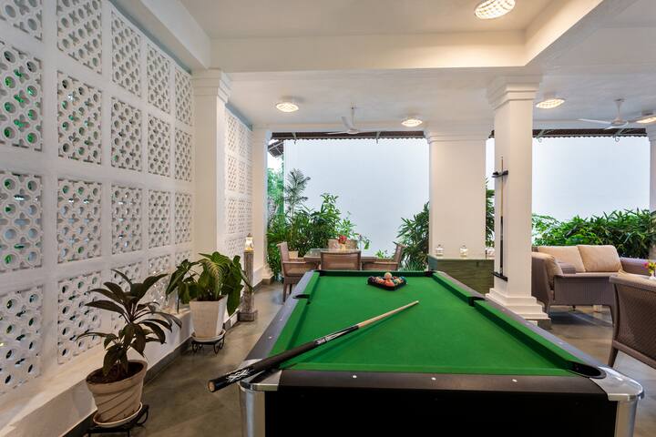 Living room image 7