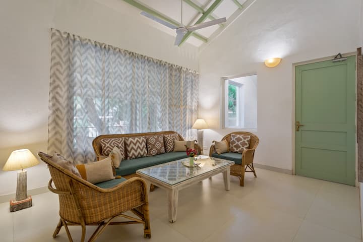 Living room image 2