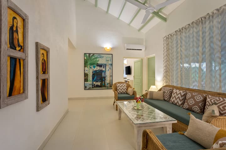 Living room image 4