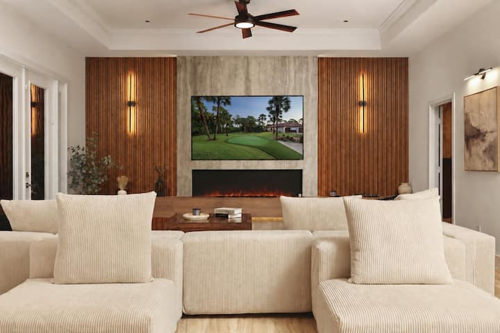 9-Hole Golf Estate | Pickleball | Lagoon & Spa