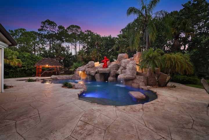 9-Hole Golf Estate | Pickleball | Lagoon & Spa