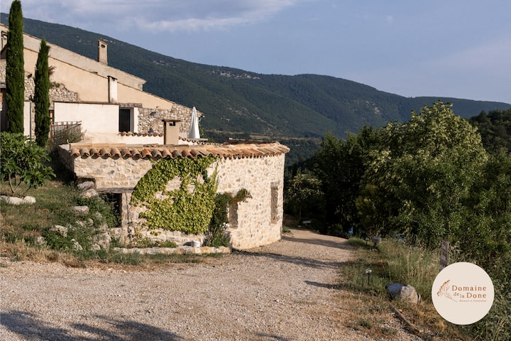 Domaine De La Done- Charming Gîte Figuier - Montbrun-les-Bains