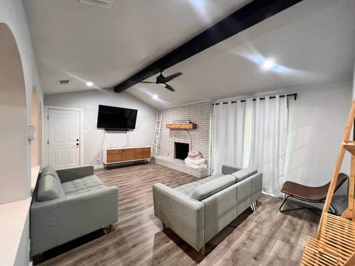 Little Oasis Home - Green Acres Golf and Games - San Antonio