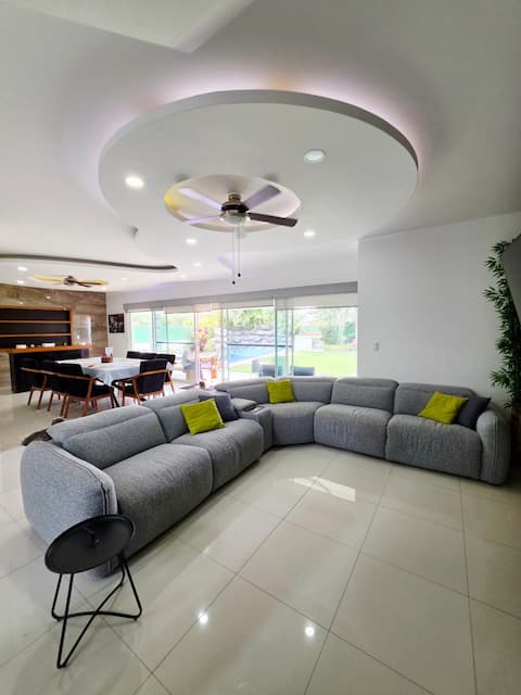 Successful Airbnb property: Private oasis in Cocoyoc | Pool & Jacuzzi in Fraccionamiento Lomas De Cocoyoc