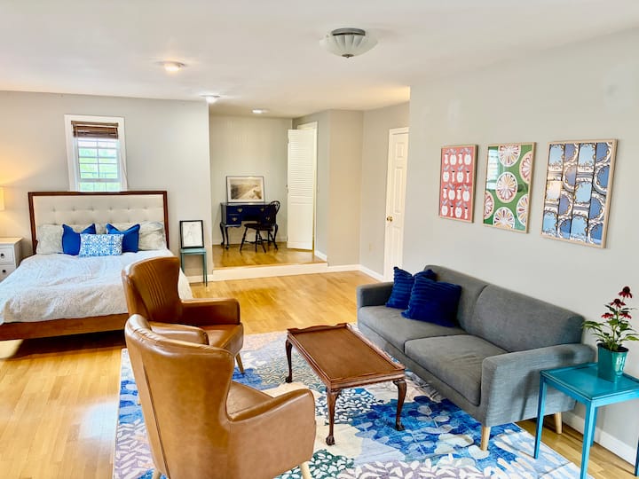 Huge Studio With Water Views And Private Driveway - Warwick, RI