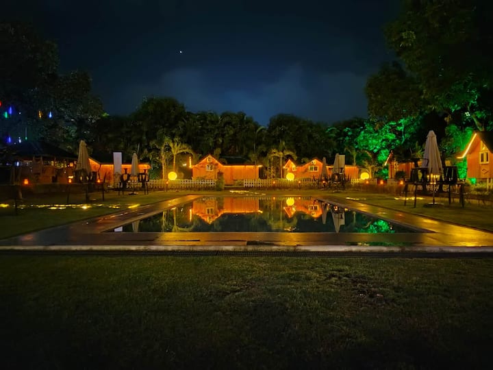 La Bella Villa Resort - Bamboo Cottages Upto 24pax - Bocaue