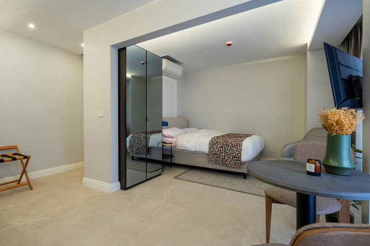 Tarihi İStanbul Merkezinde Otel Tipi Stüdyo Daire - Kocatepe