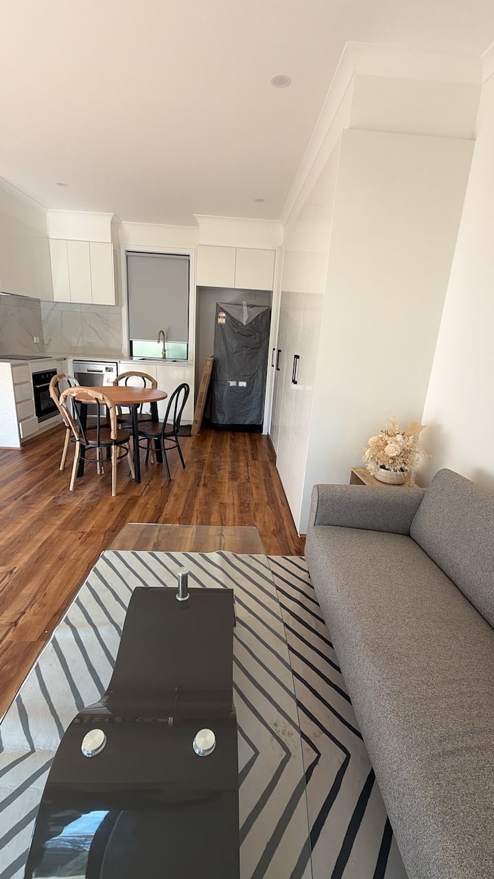 Stunning New 2br Modern Home | Ferntree Gully - Bayswater