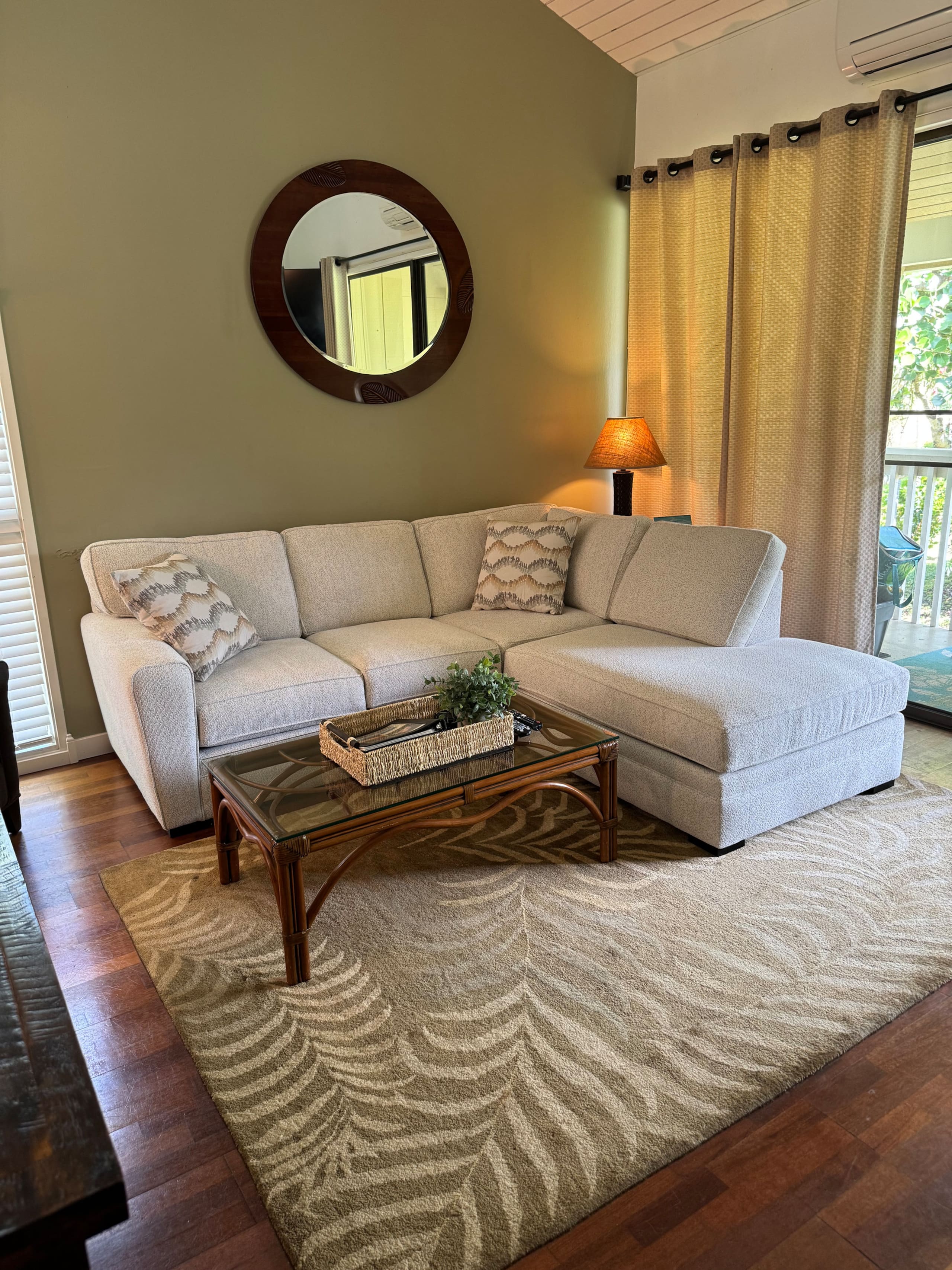 Condo in Kahuku · ★4.89 · 2 bedrooms · 4 beds · 1 private bath - Image 5