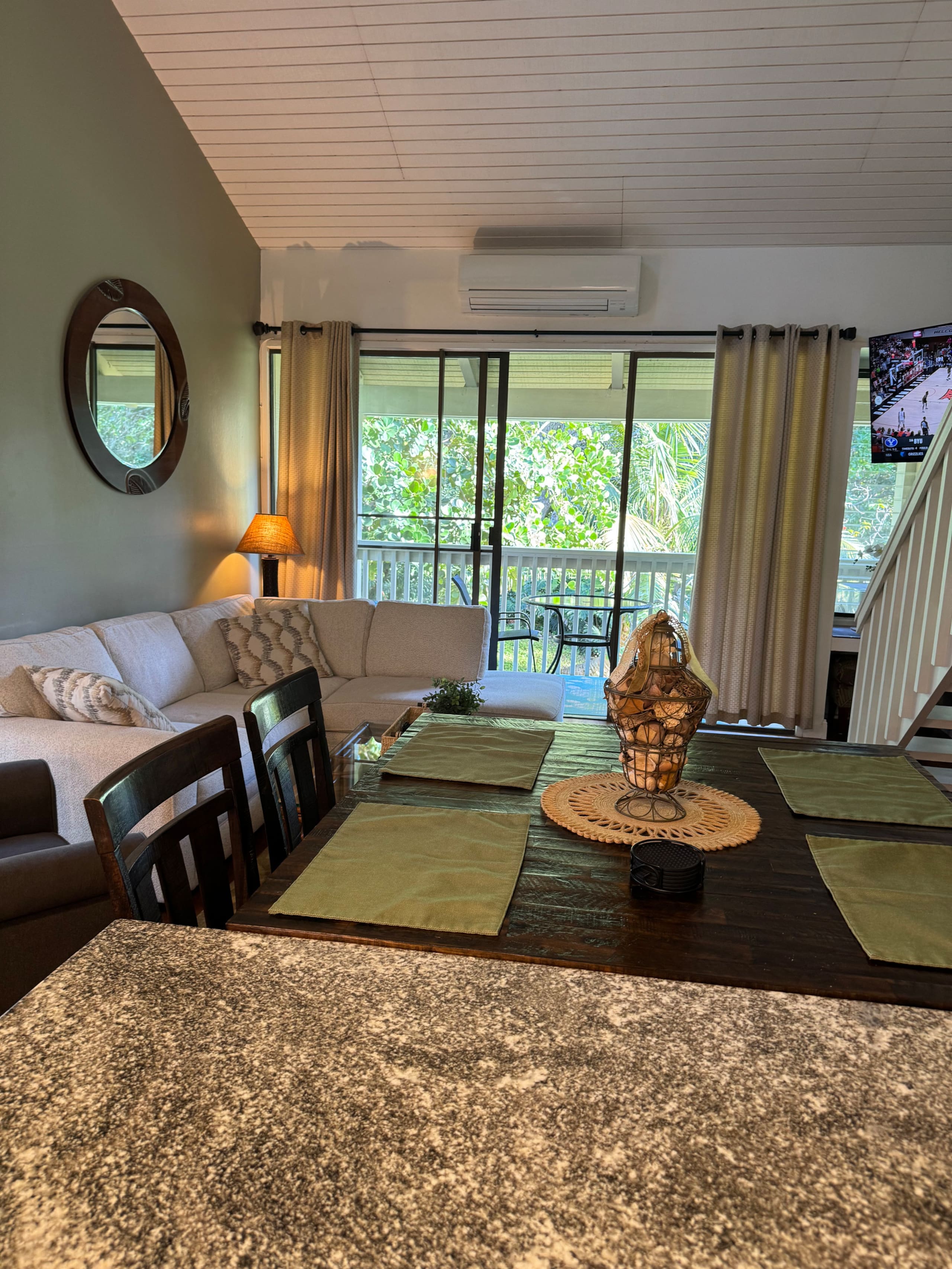 Condo in Kahuku · ★4.89 · 2 bedrooms · 4 beds · 1 private bath - Image 69