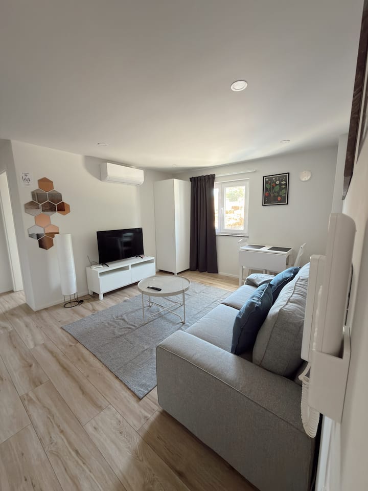 Studio-standard-sdb Privée-pas De Vue - Lagos