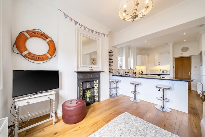 Stylish Swanage Apartment | Near Beach & Town - Swanage