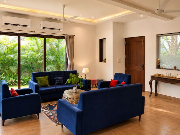 Living room image 4