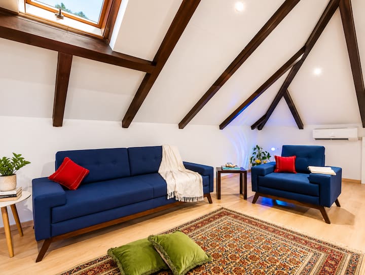 Living room image 1