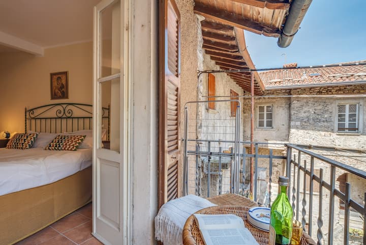 La Casa Di Poppy - Two Steps From The White Beach - Lierna
