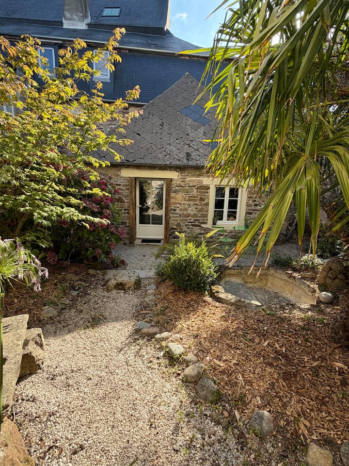 Loasis  Gîte De Charme Avec Jardin - Plougrescant
