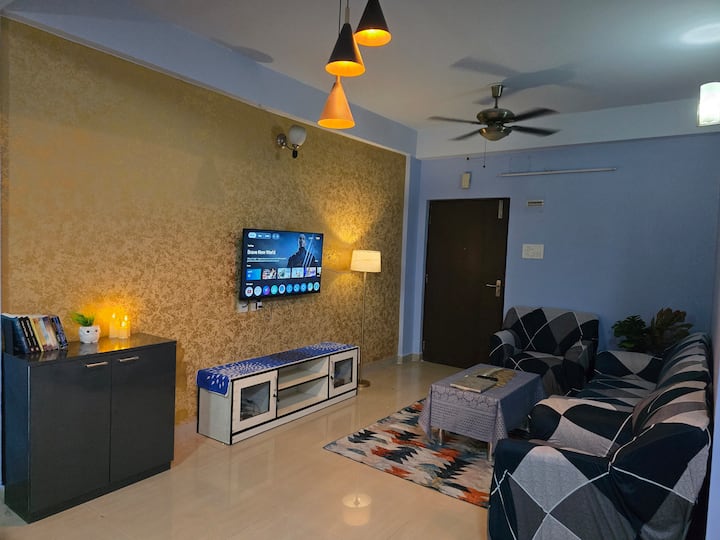 Urban Abode | Salugara | 1bhk Entire Apartment - China