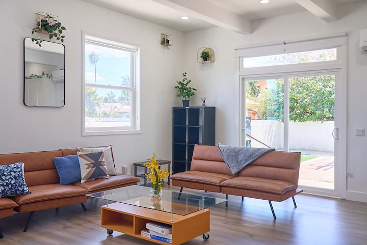 Easy Access To Disneyland By Freeway - Bellflower, CA