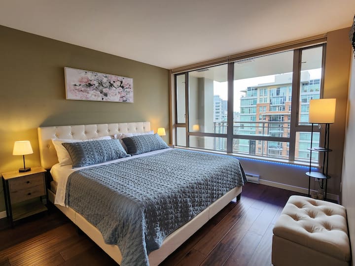 New New New: Amazing Astoria - Victoria