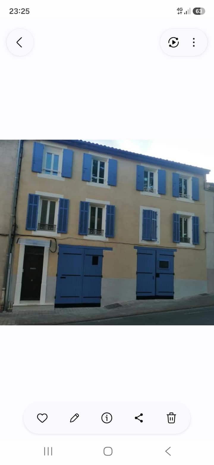 Appartement Avec Deux Chambres Et Garage. - Manosque