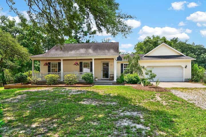 Sweetgrass Cottage, Pet Friendly, Pond Views - Georgetown, SC