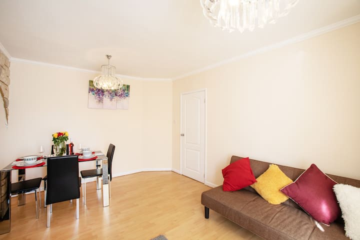 Grand Elite House - Ilford