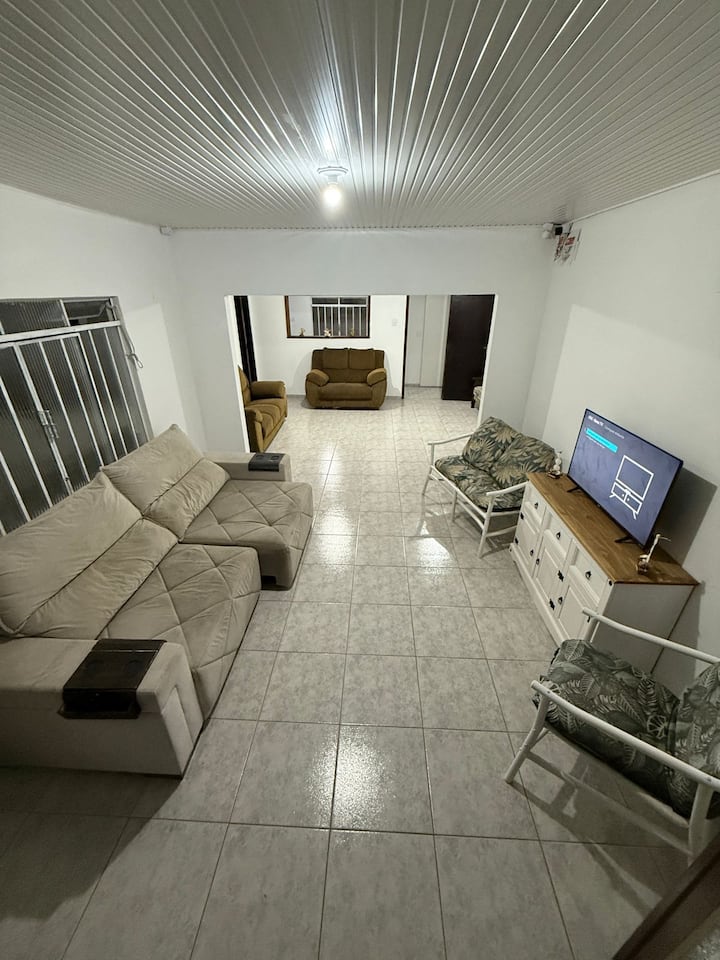 Casa  Ampla E Familiar Na Praia. - Matinhos