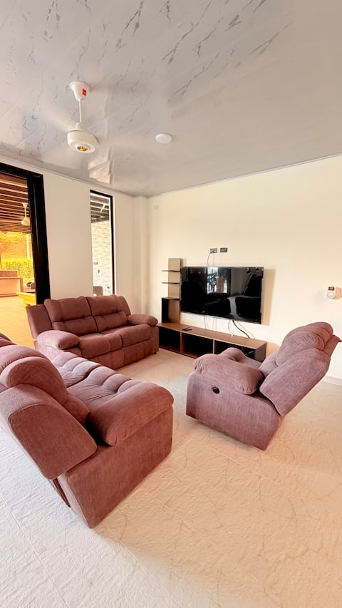 Top performing Airbnb: Casa Quinta El Olimpo | Pool + Jacuzzi + Billiards in Carmen De Apicala