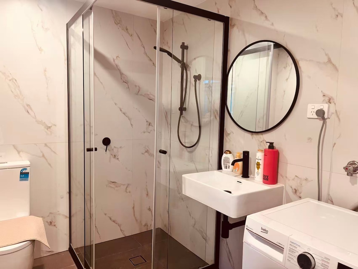 Ashfield New spacious entire place for you3 109