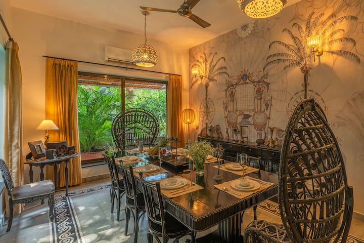 Dining area image 2