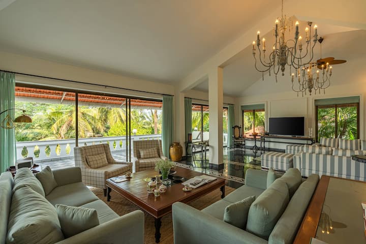 Living room image 1