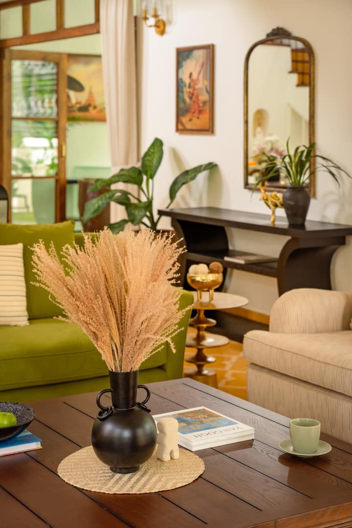 Living room image 5