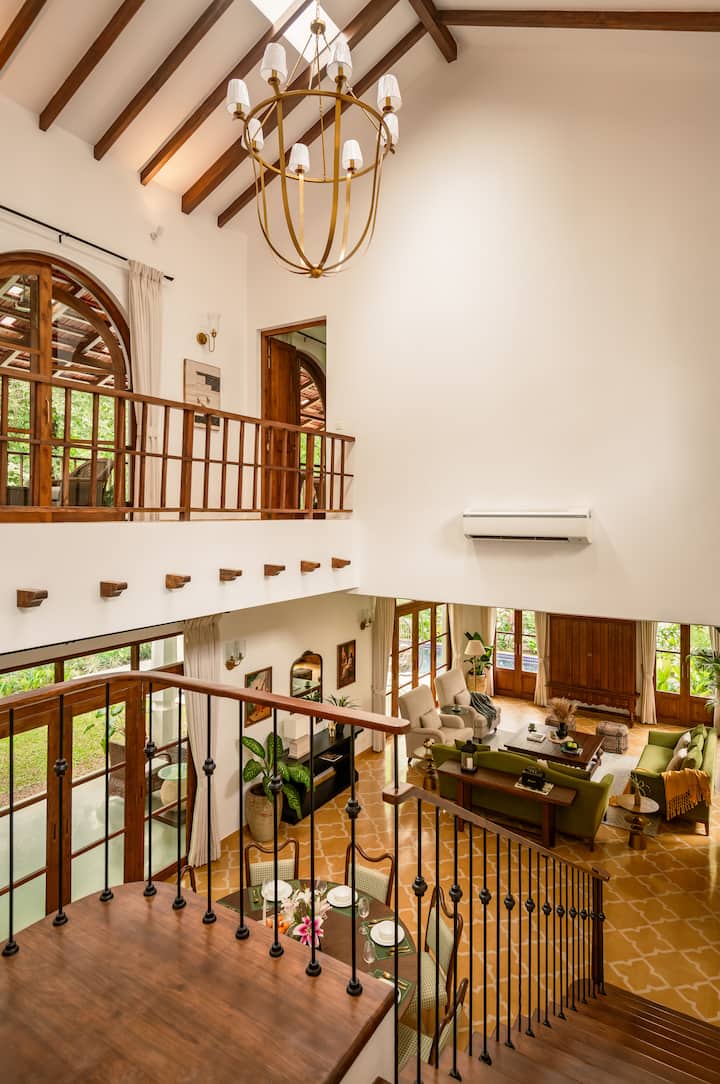 Living room image 7