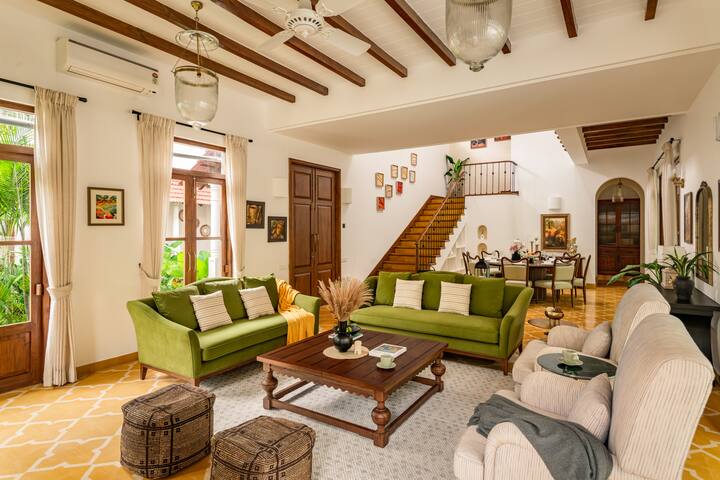 Living room image 6