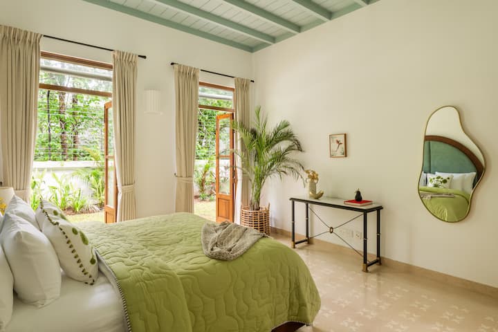 Bedroom 1 image 2