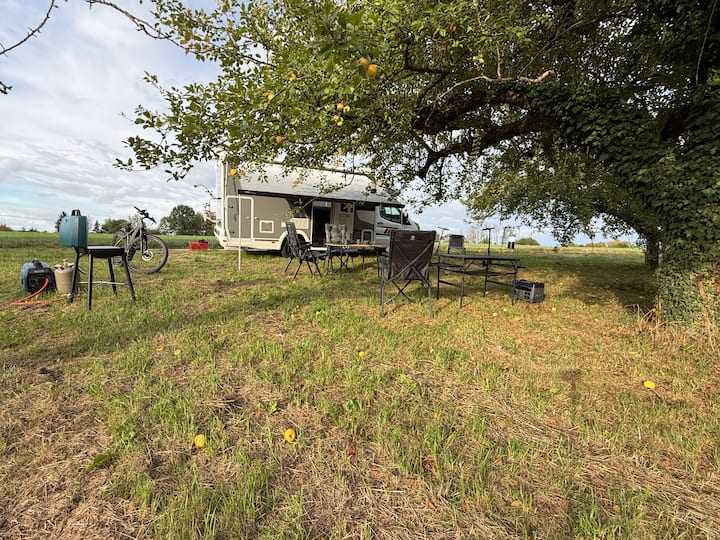 Camper Cannstatter Wasen | Sleeps 4 - Stuttgart