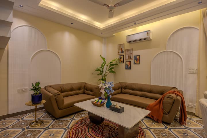 Living room image 7