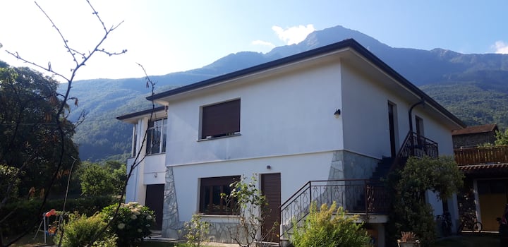 Bilocale A 1 Km Dal Lago Con Ampio Giardino - Comer See