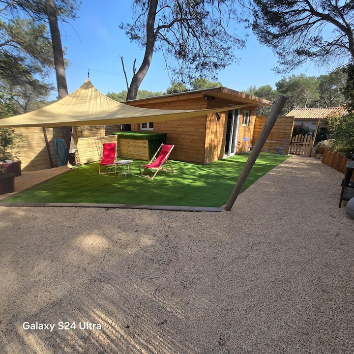 Chalet En Pleine Campagne Avec Jacuzzi Privatif - Saint-Cannat
