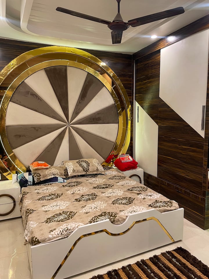 Couple Friendly Stay 1bhk With Balcony Near Metro - デリー