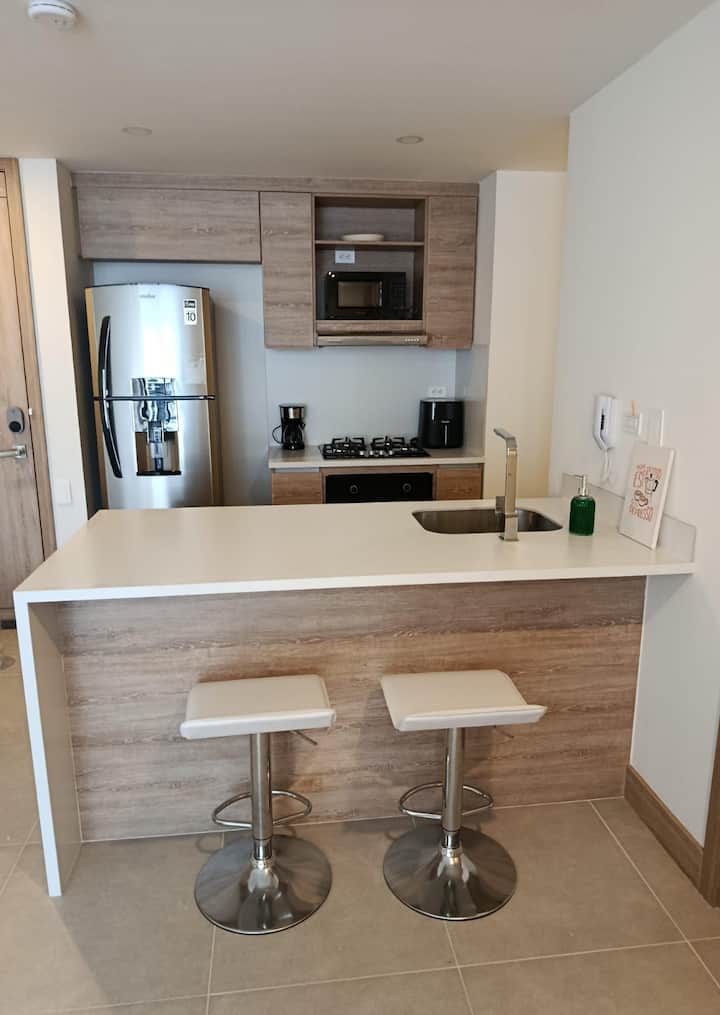 Fully equipped kitchen with new appliances