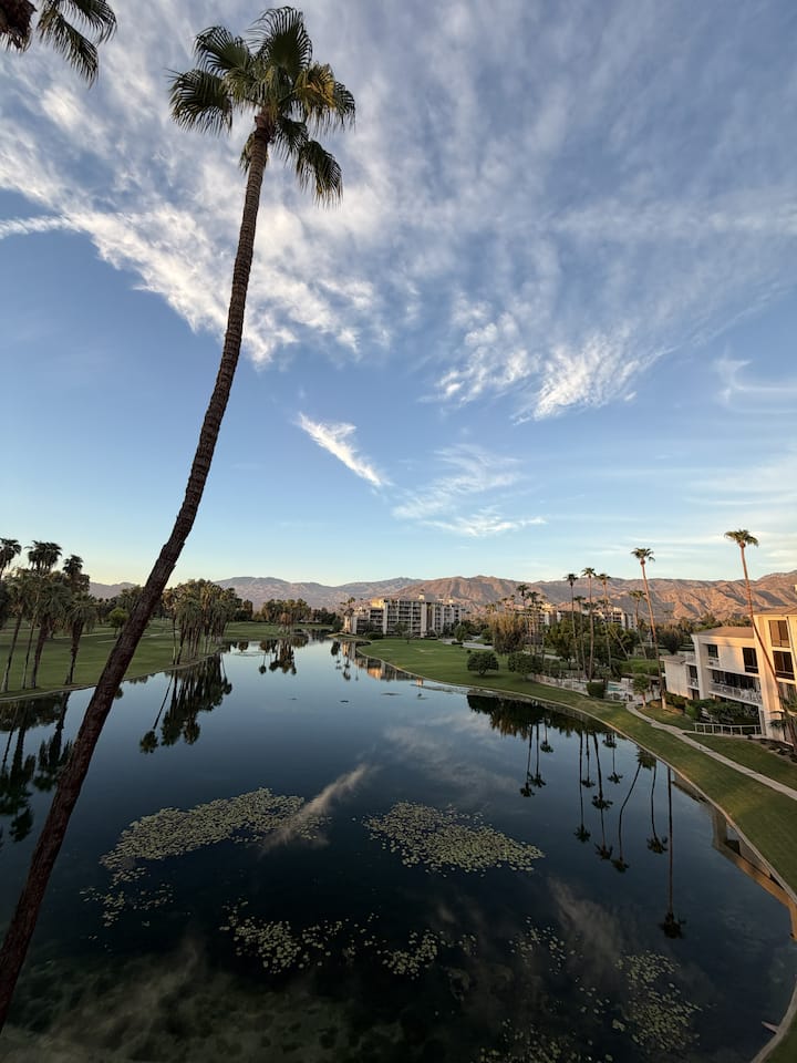 Spacious 2b/2ba Contemporary With Mountain Views - Rancho Mirage, CA