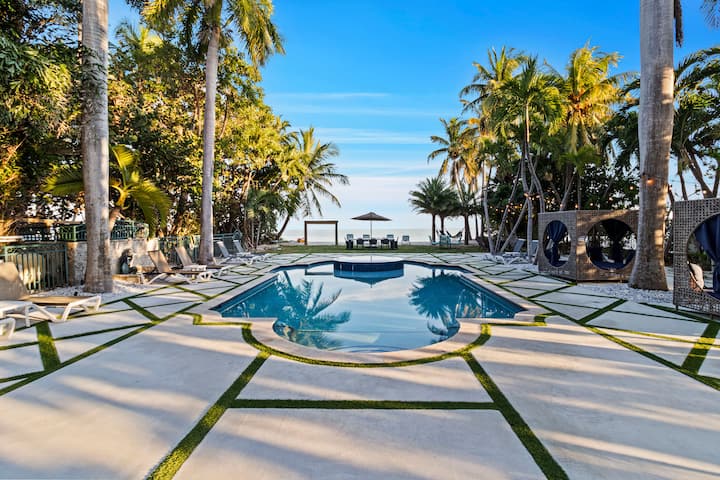 Islamorada Beachfront Escape | Pool & Hot Tub - Islamorada, FL
